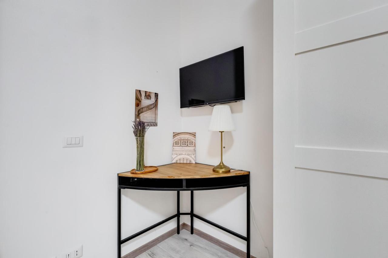 רומא Jmartins Colosseo Suites מראה חיצוני תמונה