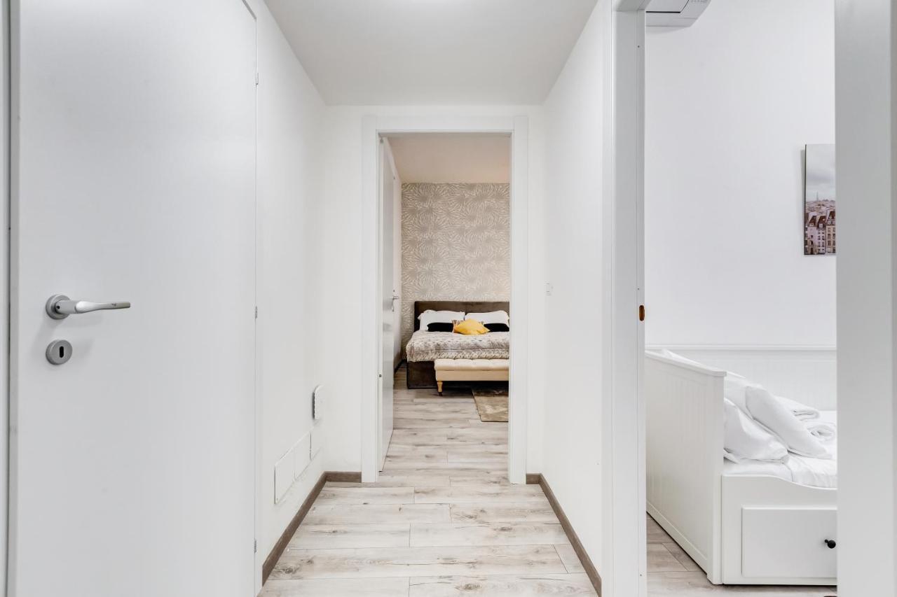 רומא Jmartins Colosseo Suites מראה חיצוני תמונה