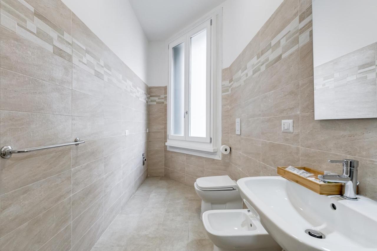 רומא Jmartins Colosseo Suites מראה חיצוני תמונה