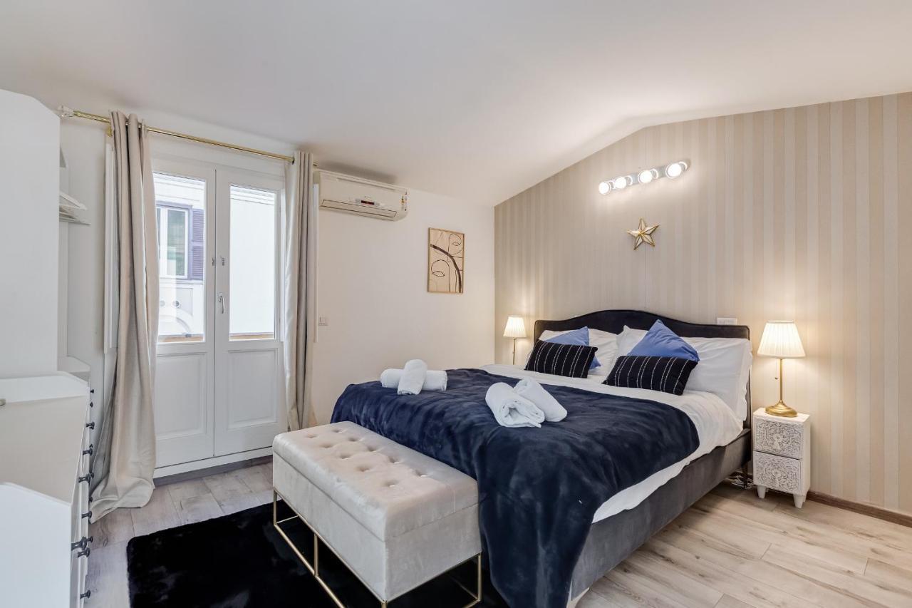 רומא Jmartins Colosseo Suites מראה חיצוני תמונה
