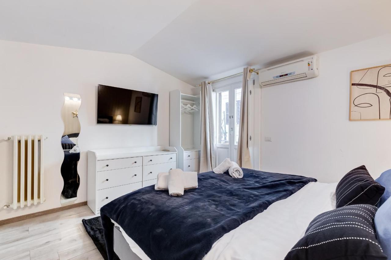 רומא Jmartins Colosseo Suites מראה חיצוני תמונה