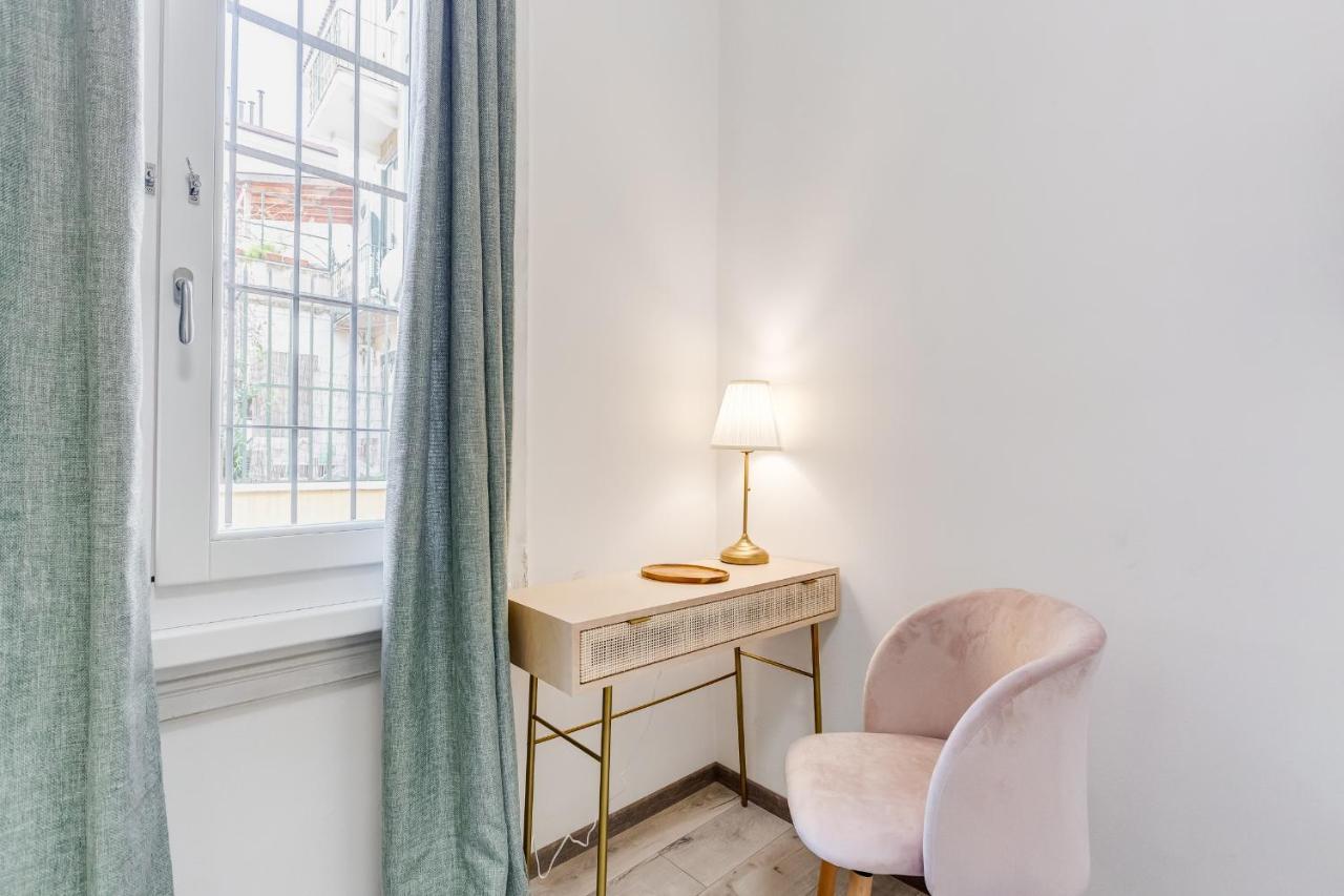 רומא Jmartins Colosseo Suites מראה חיצוני תמונה