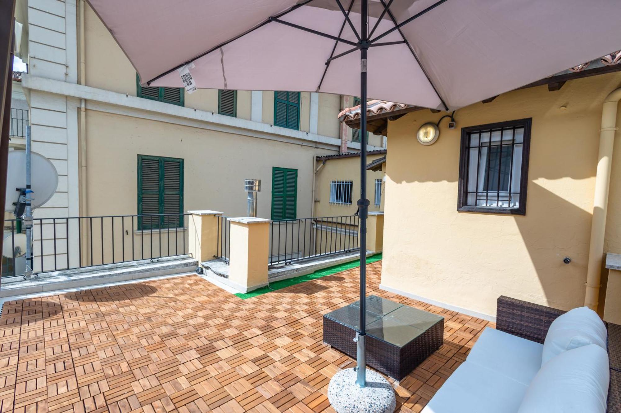 רומא Jmartins Colosseo Suites מראה חיצוני תמונה